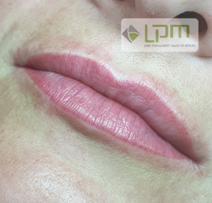 Permanent_Makeup_Lippen_direkt_nach_der_Behandlung_Berlin